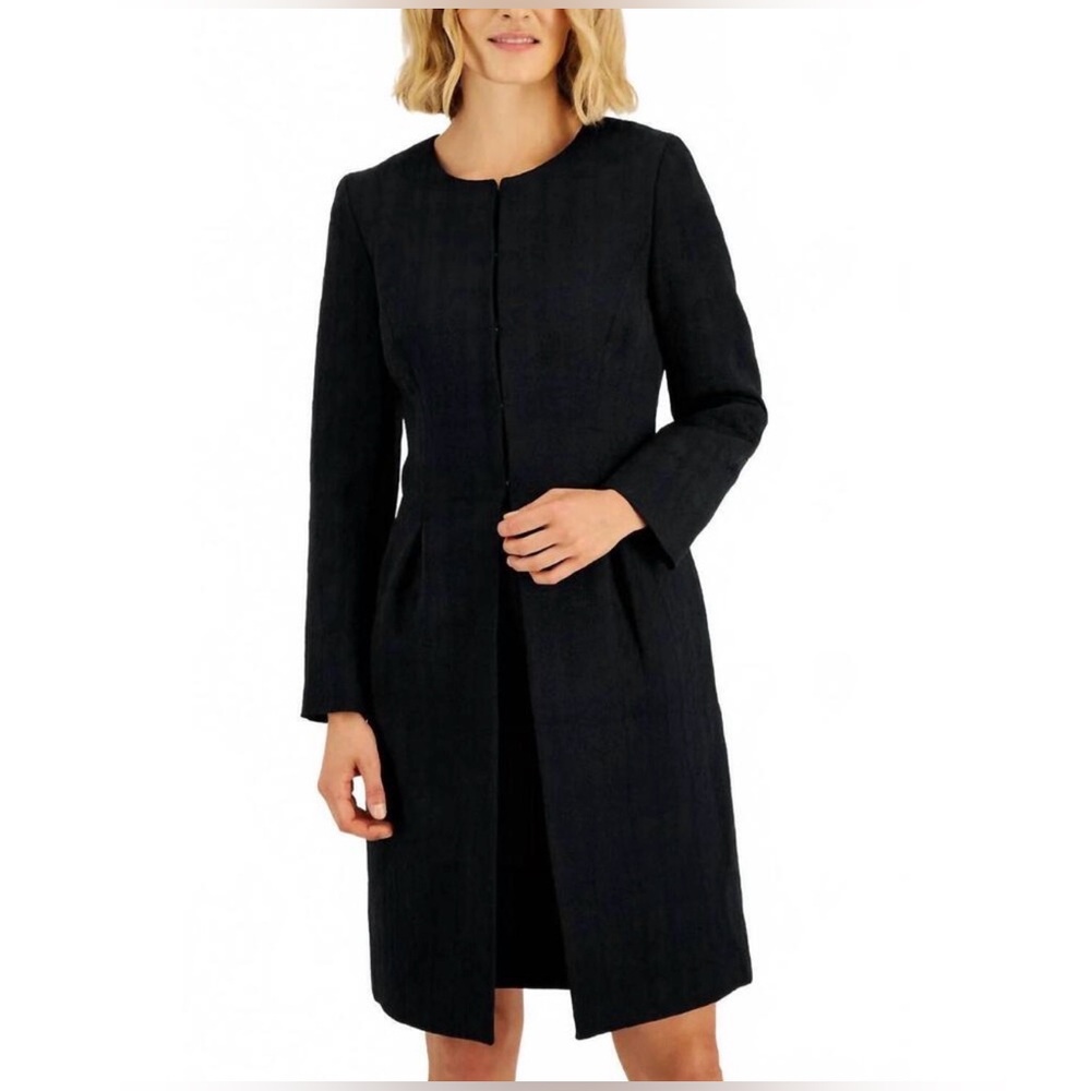 NWT- Size 4 “Le Suit” Classic Black Dress and Suit Jacket Set/ size 4 / Ladies